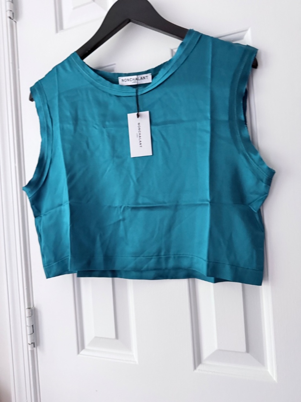 NEW NONCHALANT LABEL mel crop  top